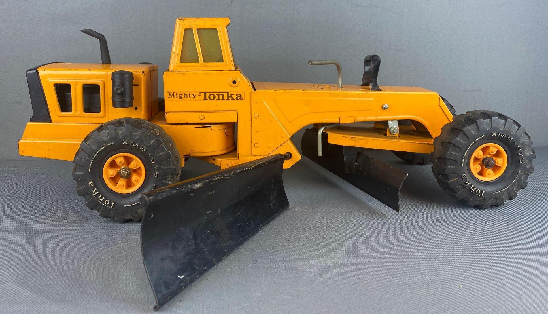 Mighty tonka best sale road grader