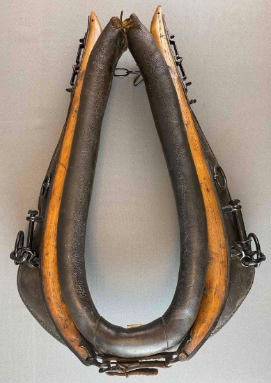 Wood & Leather Horse Collar