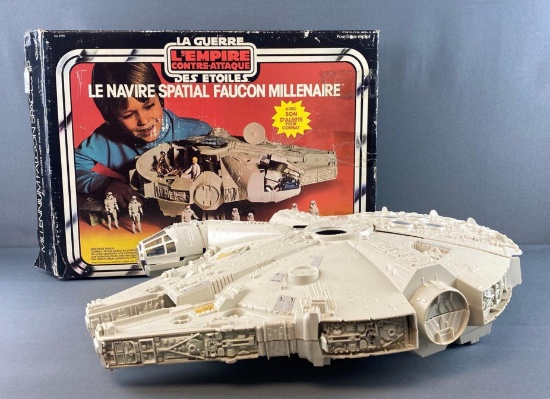 Canadian Variant Star Wars The Empire Strikes Back Millennium Falcon Spaceship