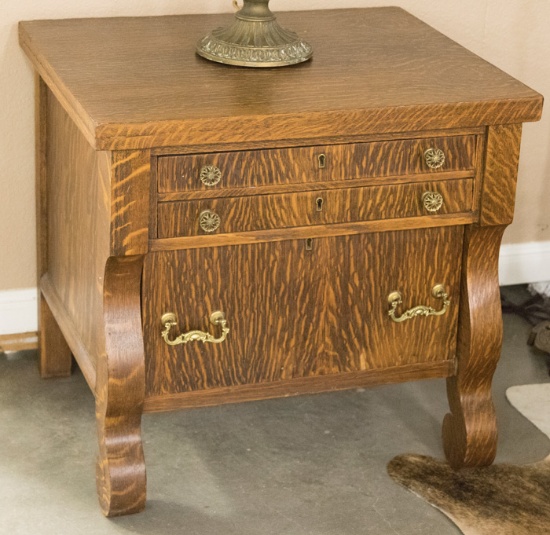 Antique, quarter sawn oak, 3 drawered bedside Table, circa 1910, very nice finish and condition, 26"