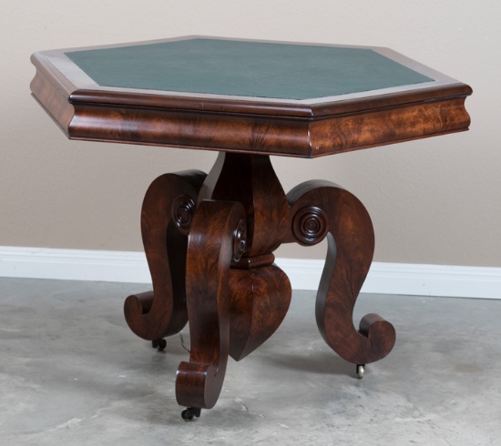 True early American, flamed mahogany, Parlor Game Table, circa 1830s-1840s, excellent to very fine c