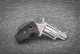 North American Arms Inc., 5-shot, Vest Revolver, .22 MAG caliber, SN Z32121, 1