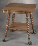 Beautiful antique quarter sawn oak Lamp Table, circa 1910, with rope twist legs on Tiffany style gla