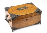 Extremely fine turn of the century, quality antique, oak quarter sawn case, traveling Gamblers Box, 