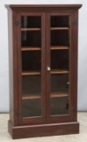 Unique antique mahogany, double door Bookcase, circa 1900-1920, very clean original finish and condi