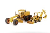 This lot consists of two vintage metal toys: (1) John Deere Motor Grader, Model 772B, 23 1/4