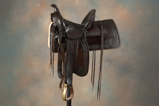 Vintage "Marks Bros. Sadd. Co., Omaha, Neb." marked high back Saddle, showing high condition with fi