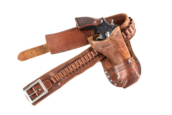 Vintage Cartridge / Money Belt with matching unusual single loop Holster for a 5 1/2" revolver. Hols