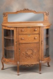 Antique China Buffet, quarter sawn oak, with double curved glass doors, circa 1900-1910, excellent f