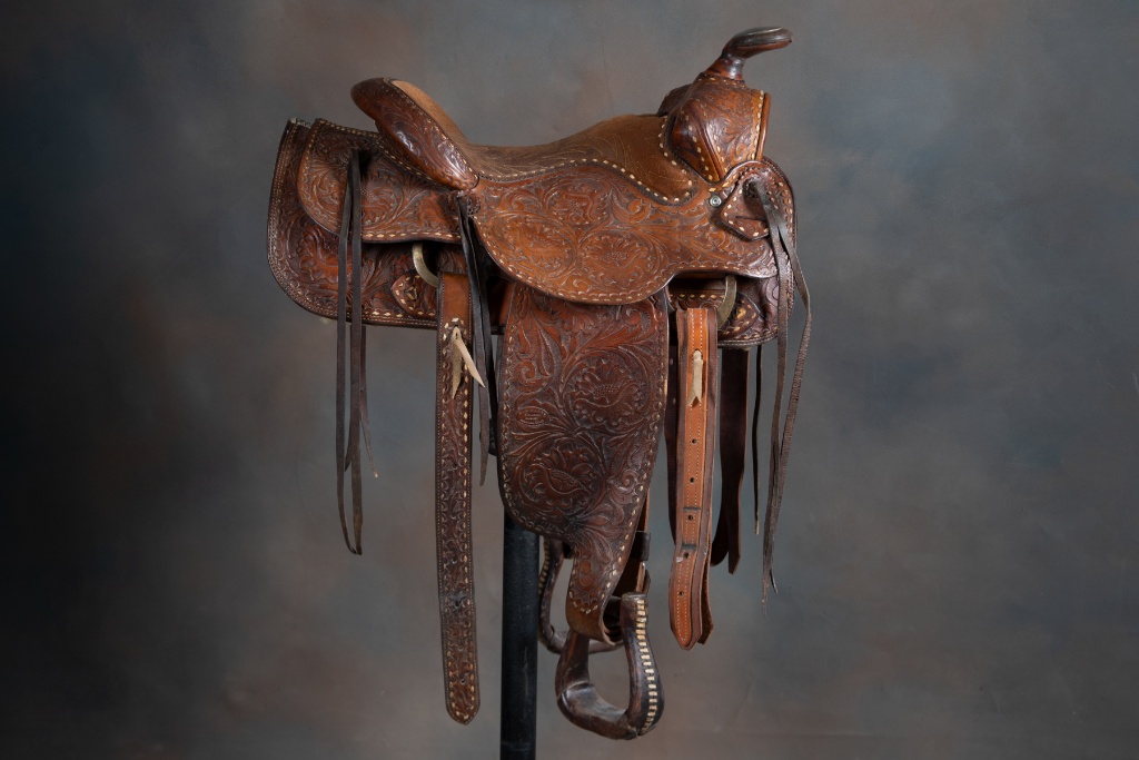 Fine highly tooled Saddle made by the late Amarillo, Texas Saddle Maker Bob  Marrs, (1927-2022). Sadd | Online Auctions | Proxibid