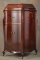 Fantastic antique Victor Victrola, circa 1920s, in beautiful serpentine mahogany case. Note: All com