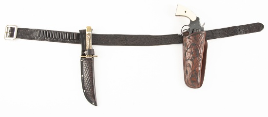 Vintage "S.D Myres, El Paso, Tex" marked, tooled Cartridge Belt, accompanied by a two tone floral to
