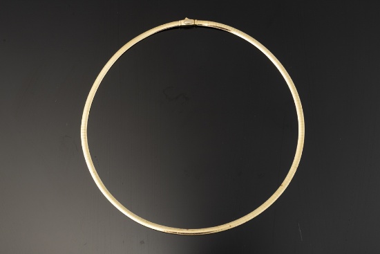 Ladies 14kt yellow gold 6 mm domed omega. Replacement Value: $3,640. The Late Joe & Billie Brownfiel