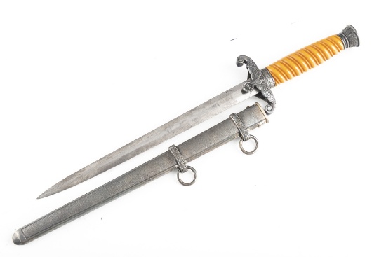 Very fine early Model 1935 German Heer Army officer Dagger. These daggers were meant to be worn on h