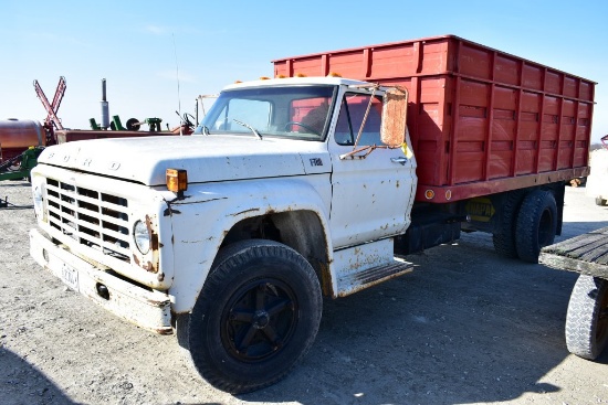 1978 Ford F700 Grain Truck