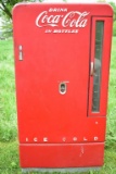Vendo Vendolator Coca Cola Machine Model110