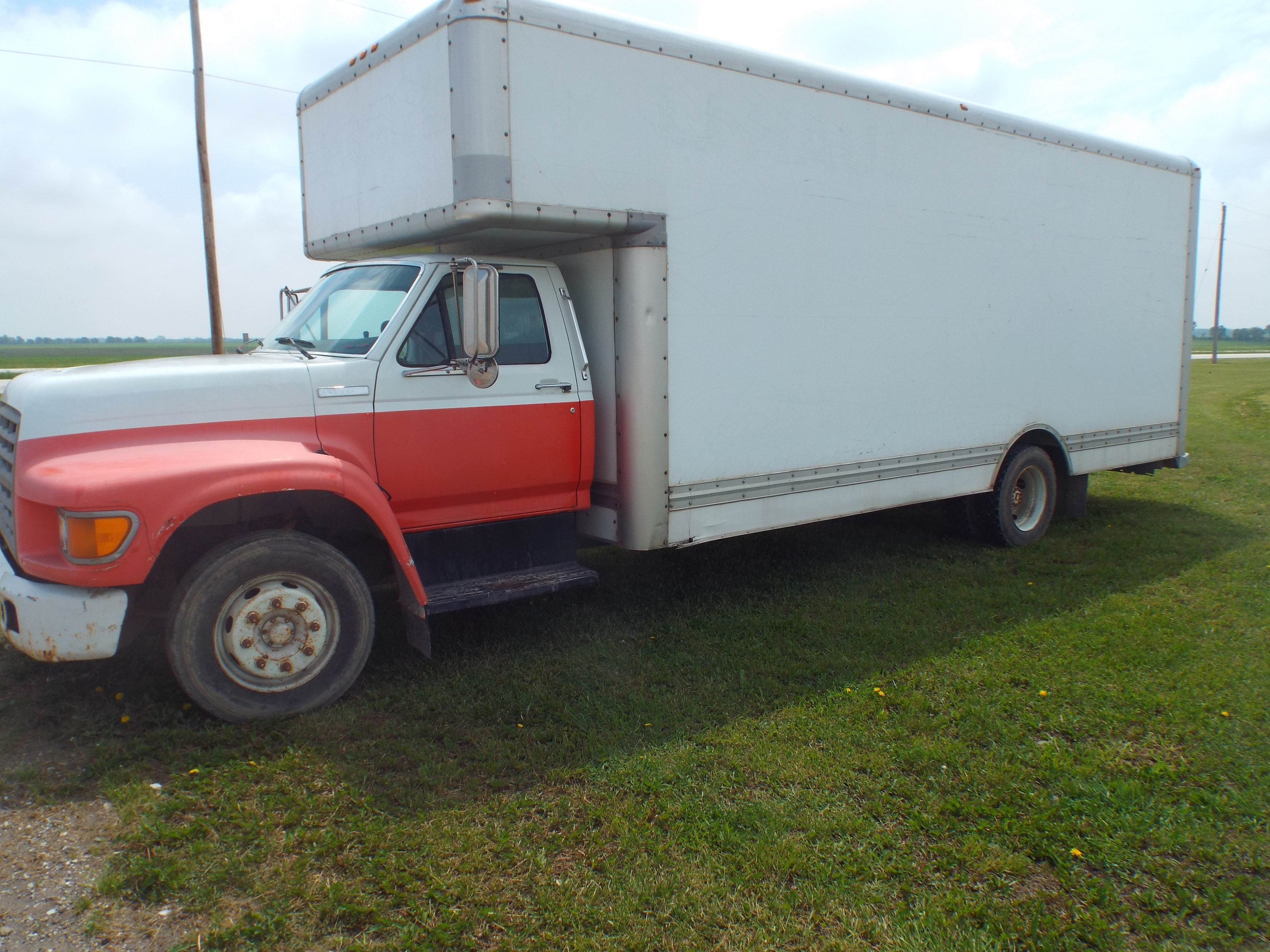 1995 Ford F 700 Box Truck Commercial Trucks Hauling