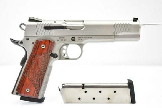 Custom S&W, Model SW1911, 45 ACP Cal., Semi-Auto In Case