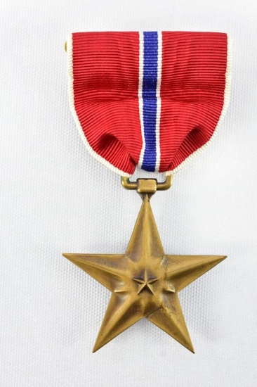 U.S. WWII Bronze Star Medal - 1945 Unissued W/ Box