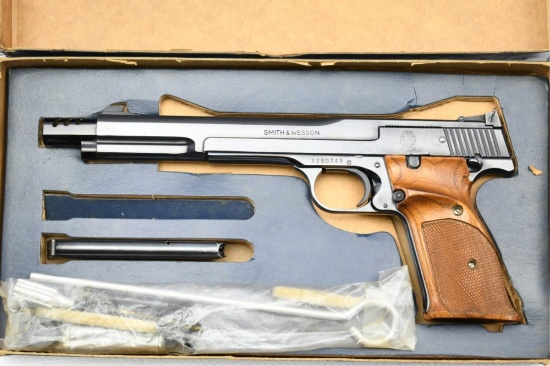 1975 Smith & Wesson, Model 41, 22 LR, Semi-Auto, (W/ Box & Magazine), SN - A290749