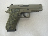 Sig Sauer mod.P220 Elite 45 ACP cal semi auto pistol w/laser & night sights