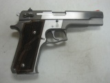 Smith & Wesson mod.645 45 Auto cal semiauto pistol stainless 5