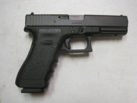 Glock mod. G22 40 cal semi auto pistol w/extra mag NIB ser # ABNB893