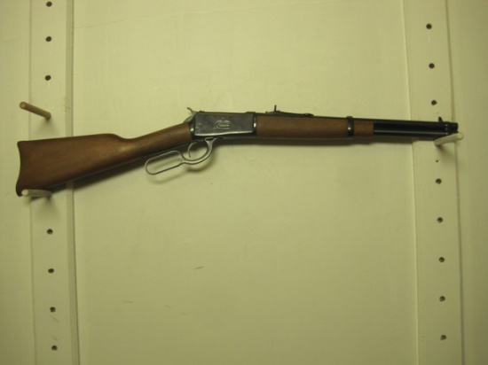 Rossi mod. R92C Carbine 44 MAG lever action rifle NIB (stock scratched) ser
