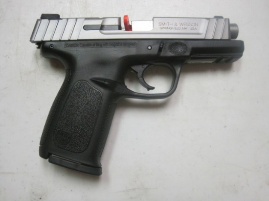 S&W mod. SD40 VE 40 S&W cal semi auto pistol 4" bbl w/extra mag NIB ser # F