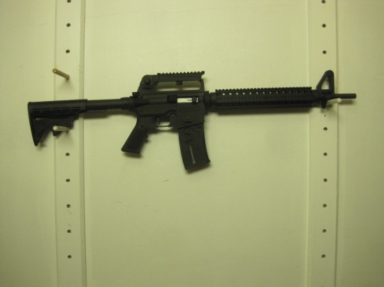 Mossberg Int'l mod. 715T 22 LR cal semi auto rifle 18" bbl 25 rd magazine N