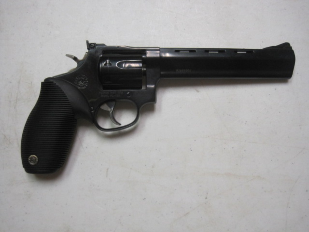 Taurus Mod M17 Tracker 17 Hmr Cal Revolver 6 5 l 7 Shot Nib Ser Hu9 Firearms Military Artifacts Firearms Pistols Revolvers Online Auctions Proxibid