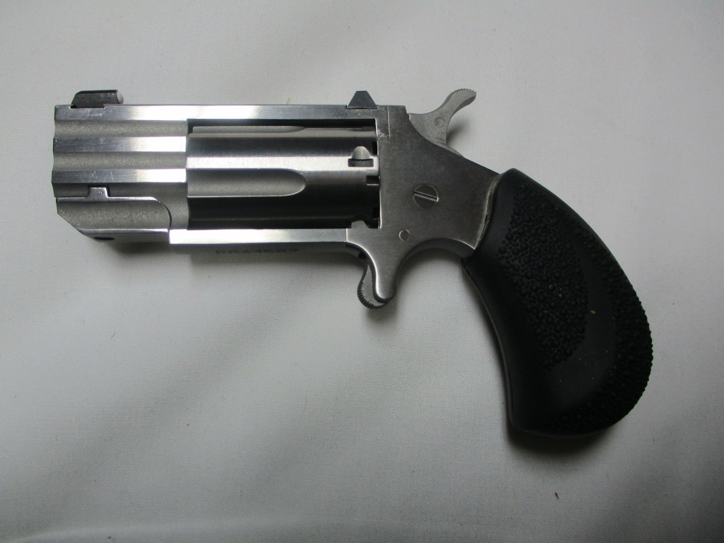 North American Arms Mod. Naa-Pog-D 22 Mag Derringer White Dot Sights Stainless Ser # Pg41587 | Guns & Military Artifacts Handguns & Pistols Derringer Pistols | Online Auctions | Proxibid