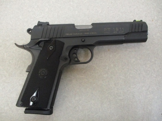 Taurus mod. PT 1911 45 ACP cal semi auto pistol (2) 8-rd mags ser # NAS 202