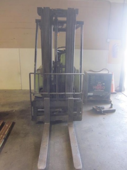 CLARK ELECTRICAL FORKLIFT WITH CHARGER HARD RUBBER, SIDE SHIFT  EXIDE LOAD