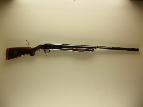 "Ithaca Gun Co. mod. 37 Featherweight 12 ga 2-3/4"" chamber pump shotgun ve