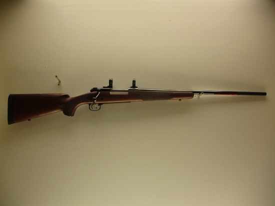 Winchester mod 70 Sporter 25-06 cal B/A rifle