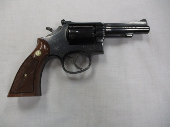 Smith & Wesson mod 15.3 38 S & W special revolver