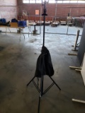 Impact tripod