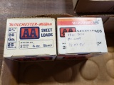 1 bx Winchester 28 ga 3/4 oz 9 shot skeet loads + 1 bx Winchester 28 ga 7/8 oz 9 shot skeet loads