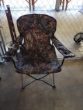Camo folding camp chair