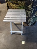 Aluminum camping table