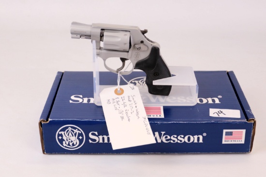 Smith & Wesson mod 317-2 22 L/R revolver