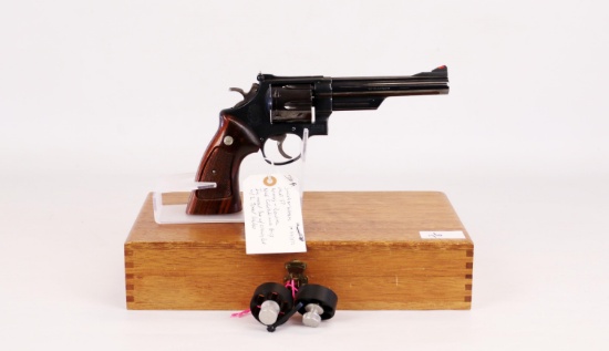 Smith & Wesson mod 57 41 mag revolver