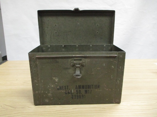 Ammunition chest, 50 cal, M17 canvas strap, opens from side, D39091