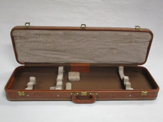 Browning Hard case - tan collar in good condition