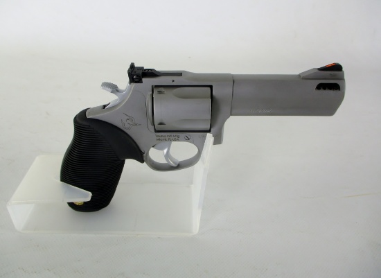 Taurus mod Tracker 44 caliber revolver,