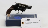 S & W mod 36 .38 Chief's Special cal revolver 2