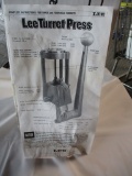 LEE  Turret Press reloader