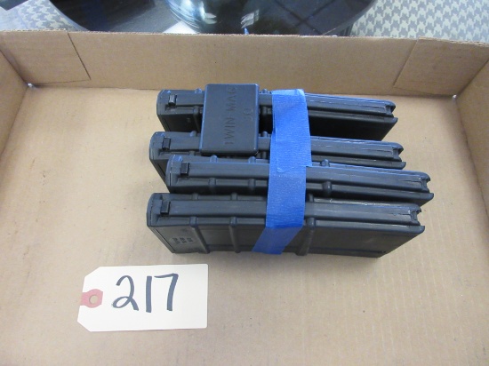 4-AR15 clips