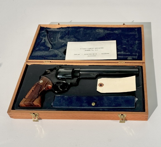 Smith & Wesson mod 25-5 45 Long Colt revolver